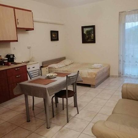 Gallery Suites "Athina" Mesolóngion Exteriör bild