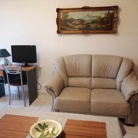 Gallery Suites "Athina" Mesolóngion Exteriör bild