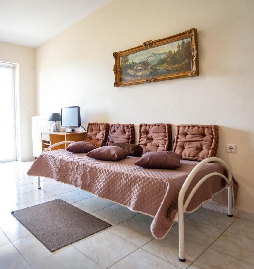 Gallery Suites "Athina" Mesolóngion Exteriör bild