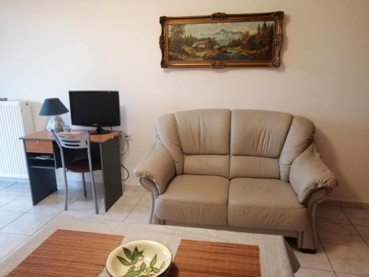 Gallery Suites "Athina" Mesolóngion Exteriör bild